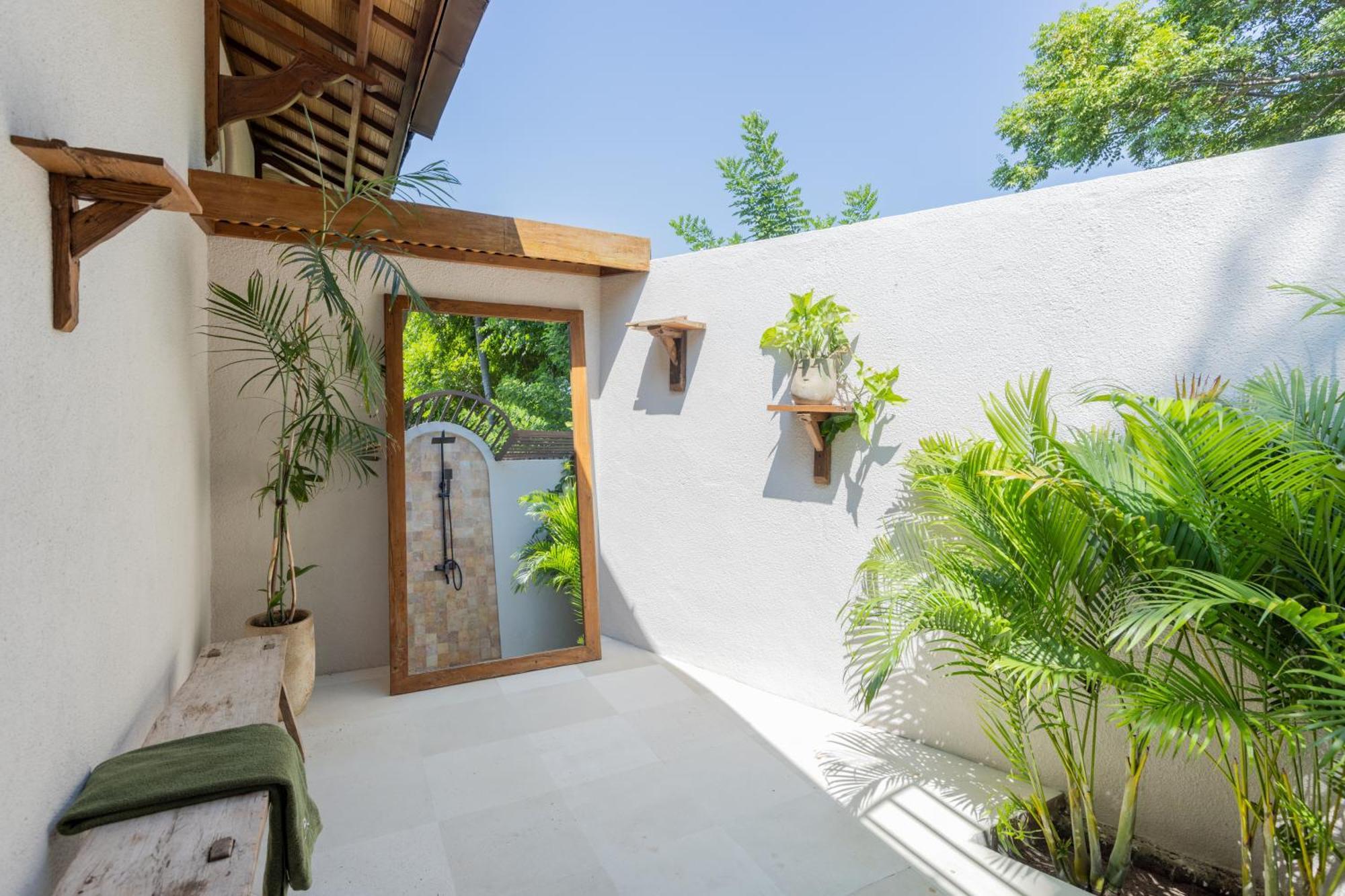 Kalyana Villa Gili Air Exterior photo